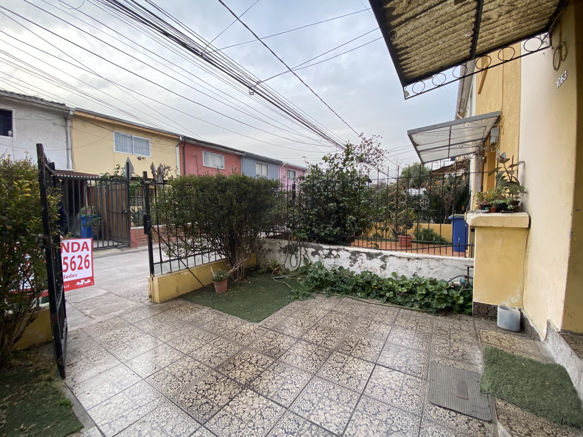 Trece Norte 1063, Independencia